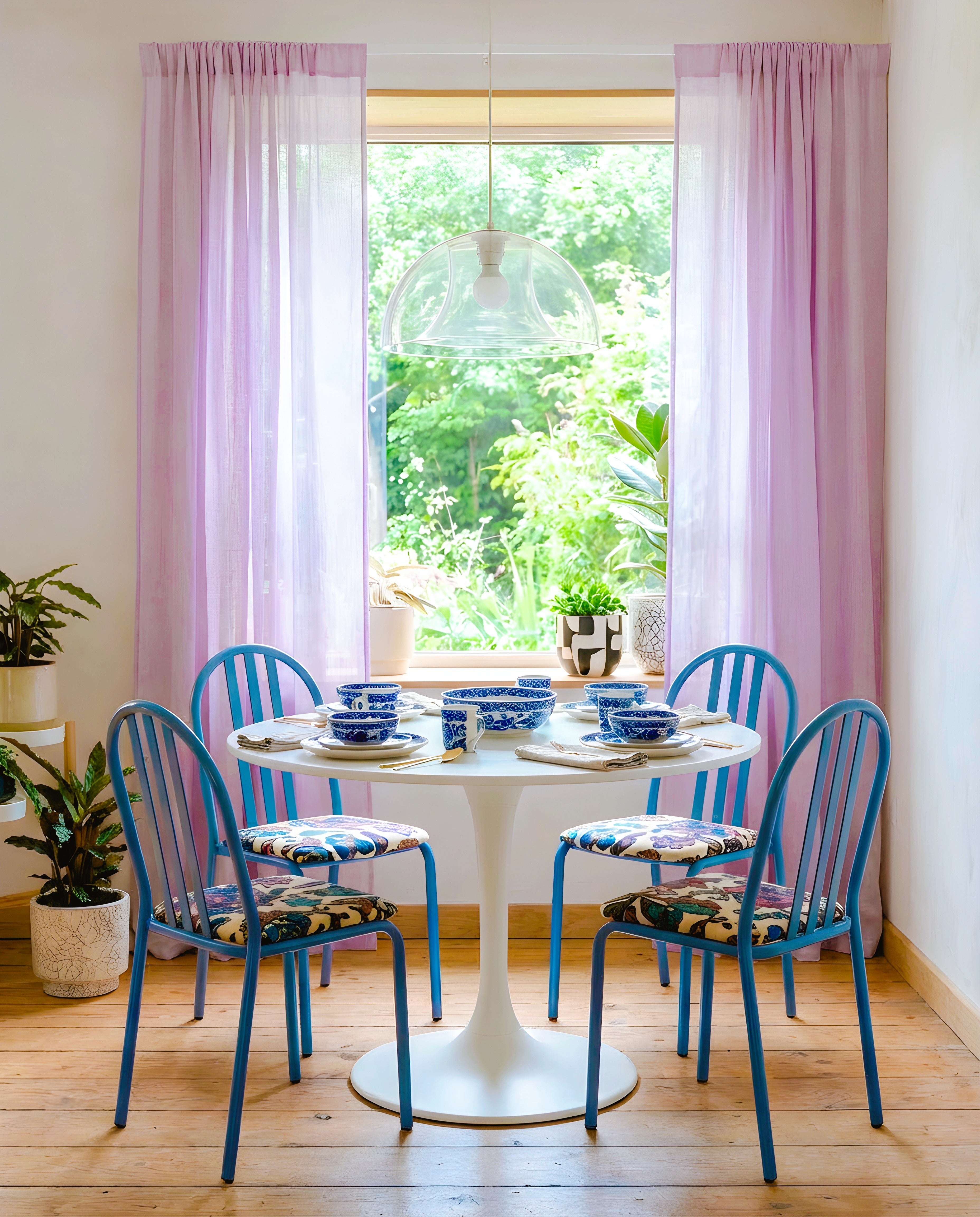 Chaises vintage revisitées – pièce unique Machao (10 dispo)